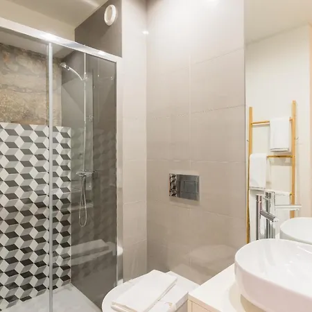 Clerigos Tower - Experience In Apartment Porto